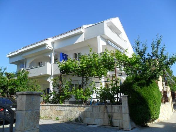 Apartment In Okrug Gornji With Seaview, Balcony, Air Condition, Wifi Trogir Buitenkant foto